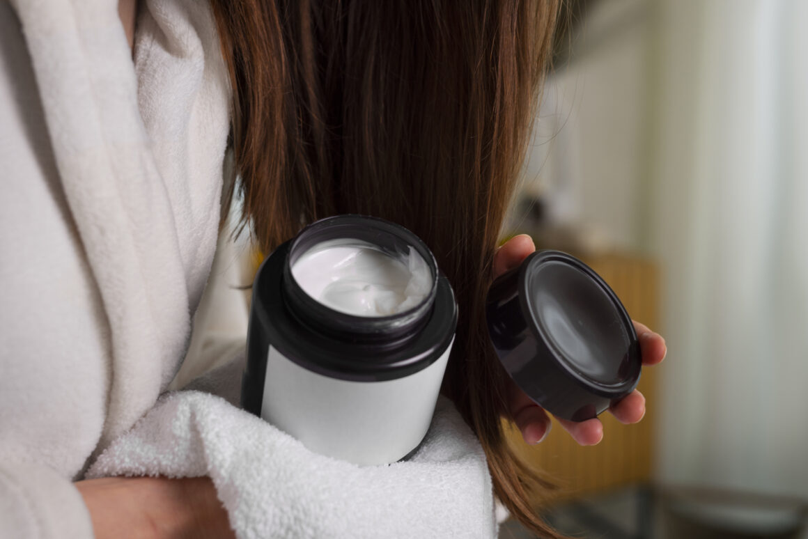 a women preventing Dry Scalp following tips